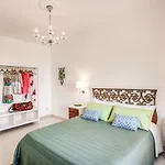 Mediterranean House Hébergement de vacances *