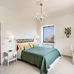 Mediterranean House Hébergement de vacances *