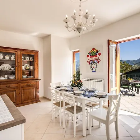 Hébergement de vacances Mediterranean House