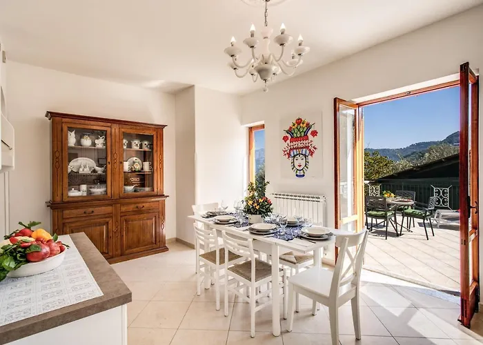 بيت للعطل Mediterranean House